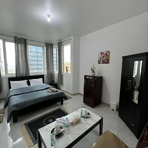 بيت شباب Corniche Street - Extremely Unique, أبو ظبي