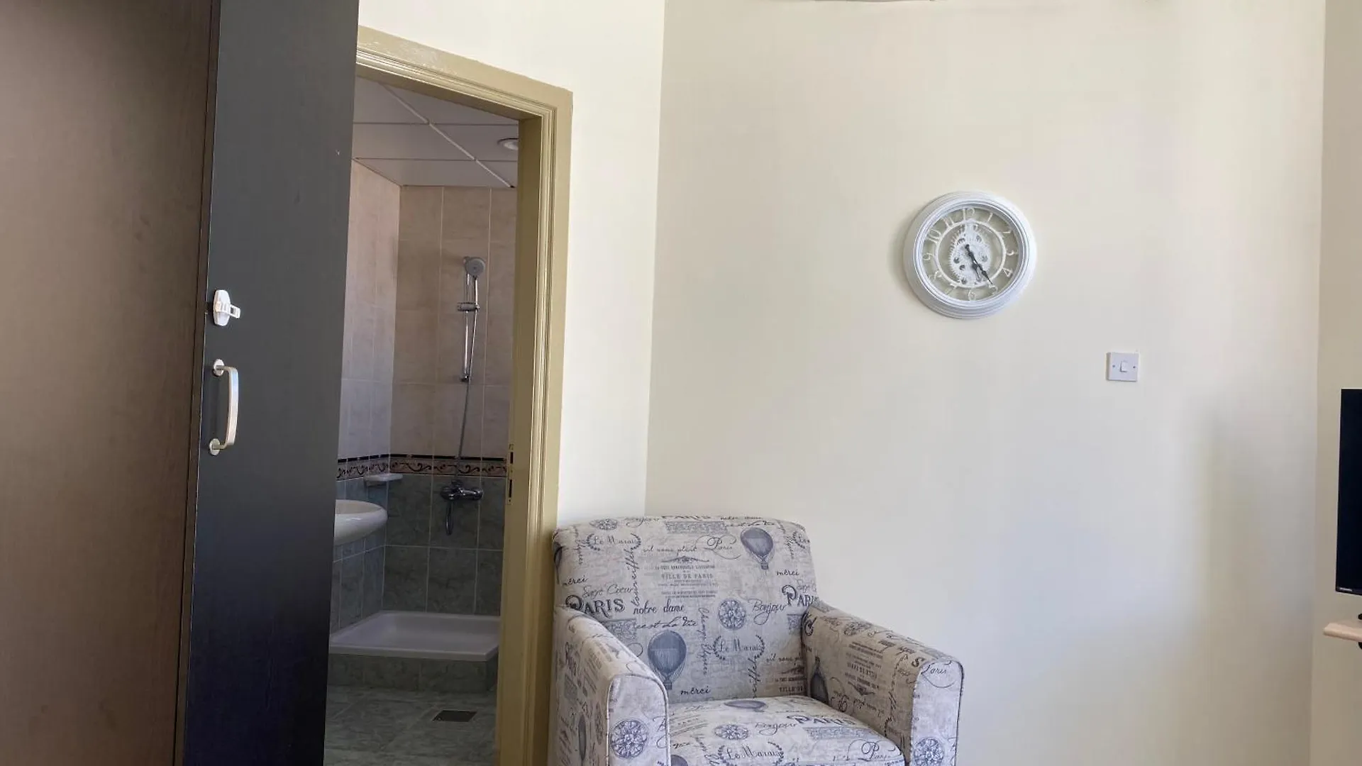 Rose Διαμέρισμα Αμπού Ντάμπι Δωμάτια σε οικογενειακή κατοικία